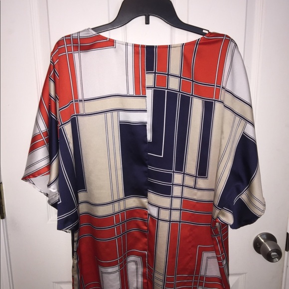 $1.00 with additional purchase Blouse - Picture 2 of 3